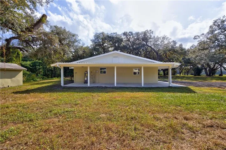 2360  Old N River  RD, Labelle, FL 33935
