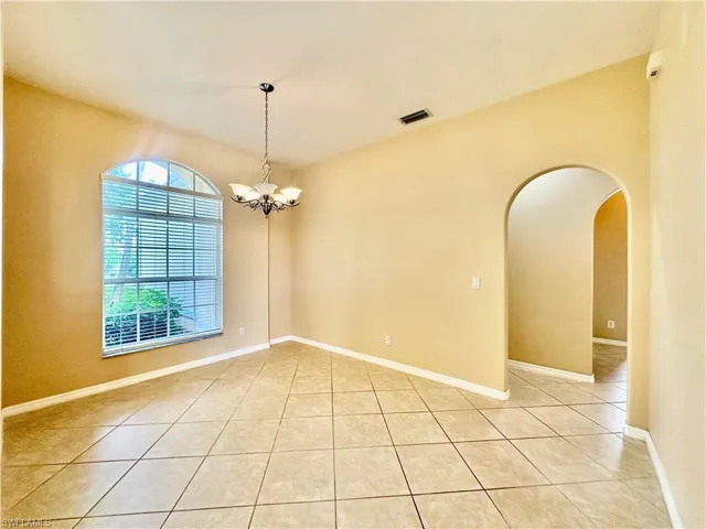 Dining room (formal)