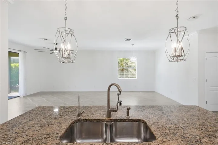 4366  Bismark  WAY, Naples, FL 34119