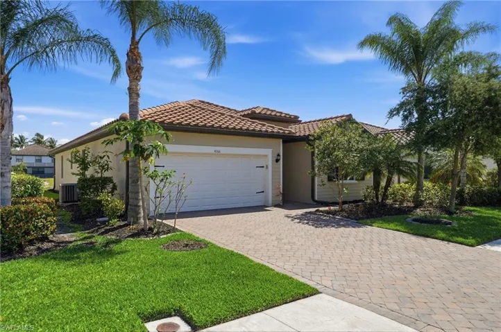 4366  Bismark  WAY, Naples, FL 34119