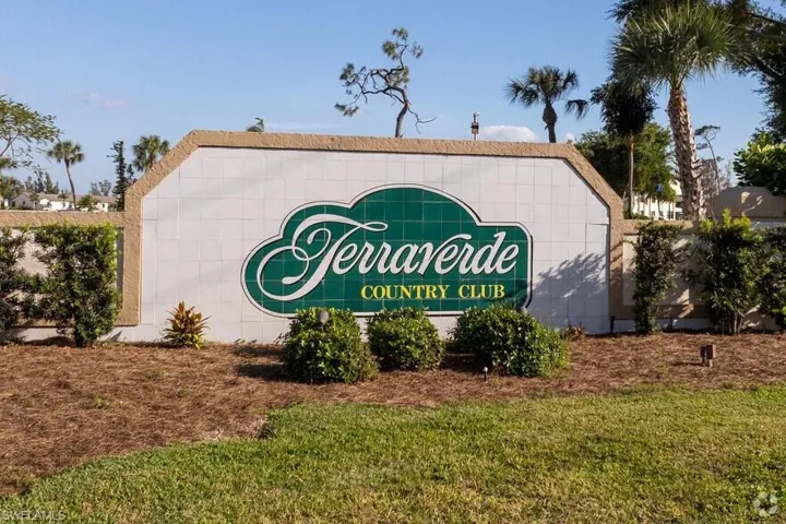 17156 Ravens Roost 7, Fort Myers, Florida 33908