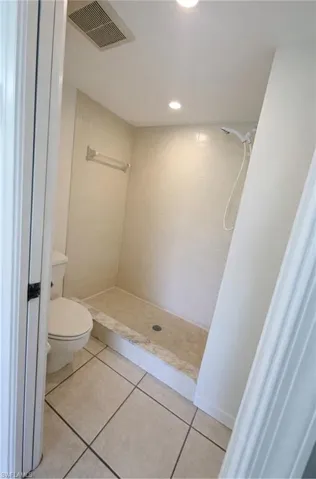 1228  Commonwealth  CIR, Naples, FL 34116