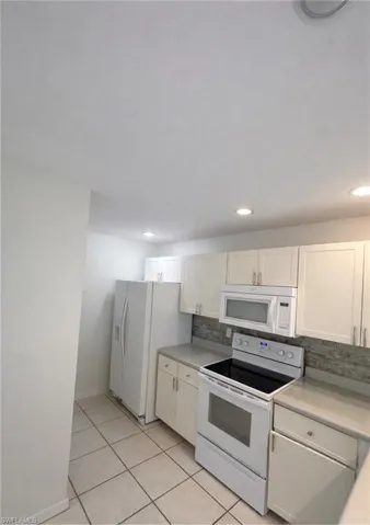 1228  Commonwealth  CIR, Naples, FL 34116