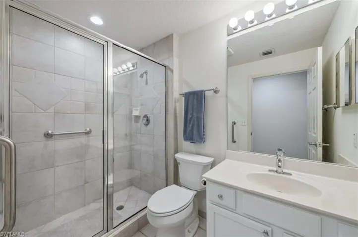 24330 Sandpiper Isle Way 203, Bonita Springs, Florida 34134