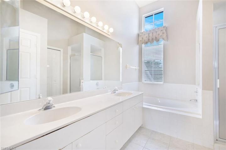 25256 Pelican Creek CIR # 201, BONITA SPRINGS FL 34134