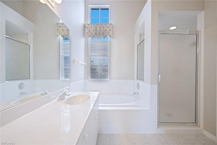 25256 Pelican Creek CIR # 201, BONITA SPRINGS FL 34134