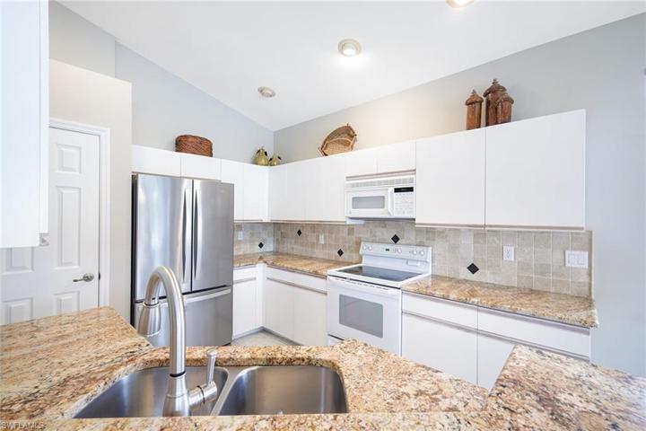 25256 Pelican Creek CIR # 201, BONITA SPRINGS FL 34134
