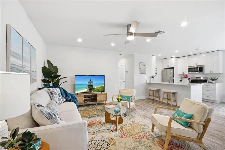 805 E Gulf Dr 8a, Sanibel, Florida 33957