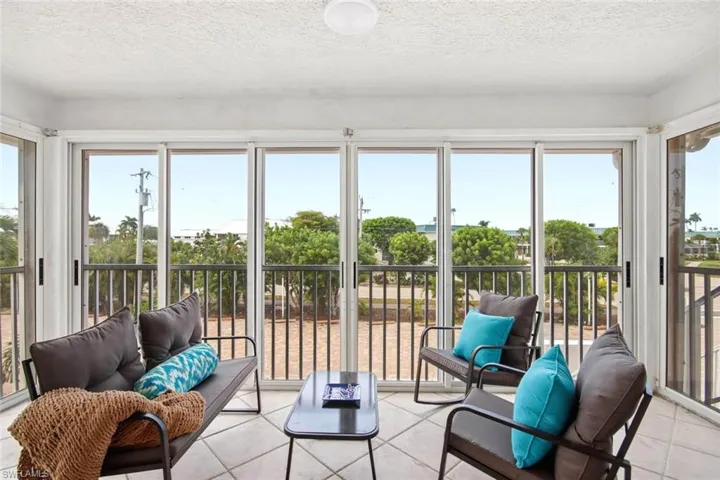 805 E Gulf Dr 8a, Sanibel, Florida 33957