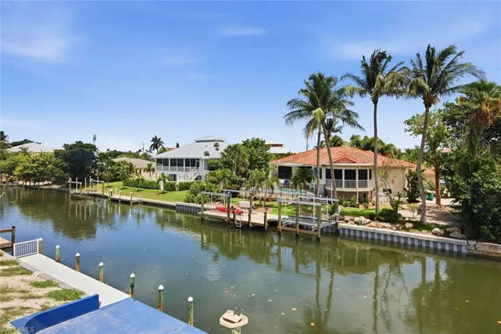 805 E Gulf Dr 8a, Sanibel, Florida 33957