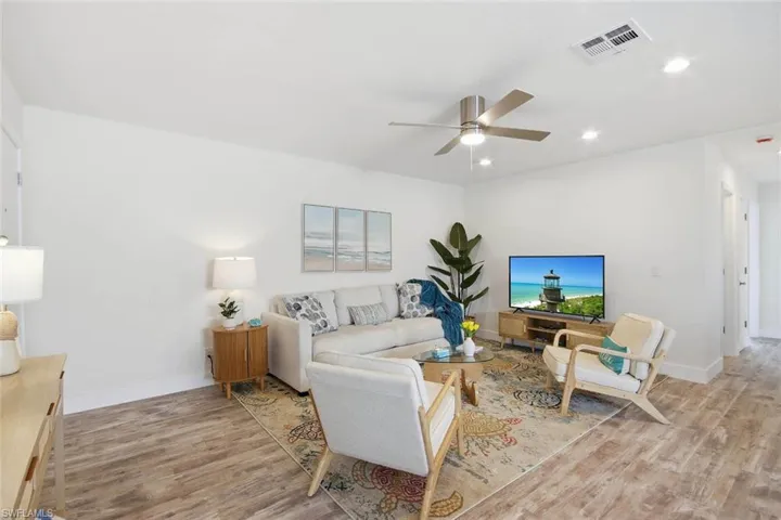 805 E Gulf Dr 8a, Sanibel, Florida 33957