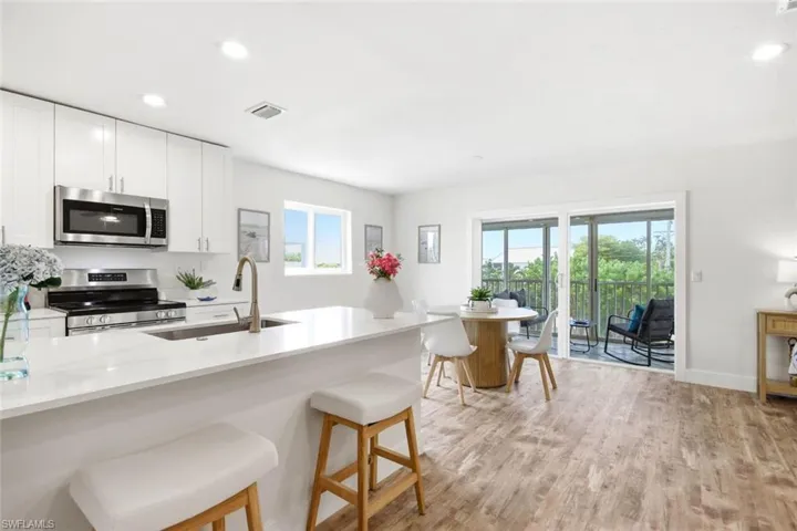 805 E Gulf Dr 8a, Sanibel, Florida 33957