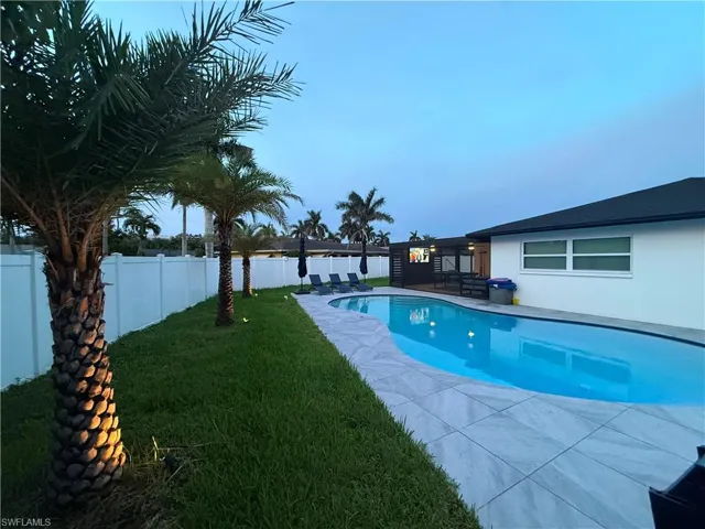 1475 N Larkwood Sq, Fort Myers, Florida 33919