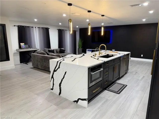 1475 N Larkwood Sq, Fort Myers, Florida 33919