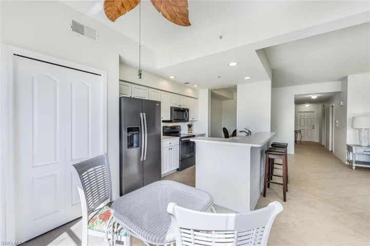 Breakfast Nook / Kitchen