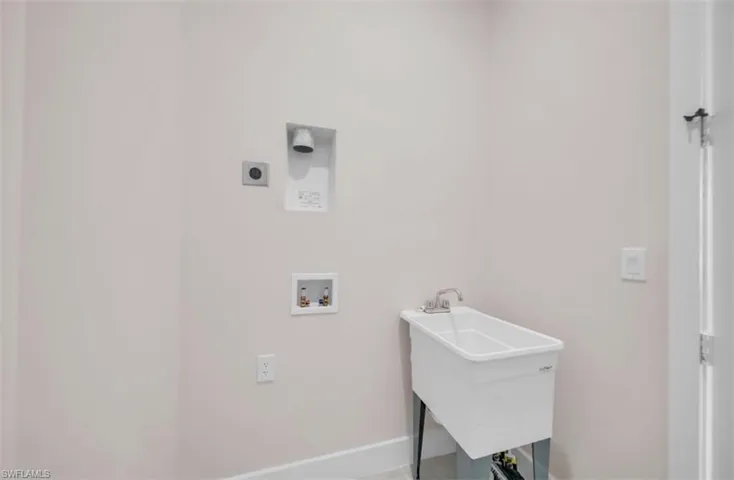 1116 Cherry St E, Lehigh Acres, Florida 33974