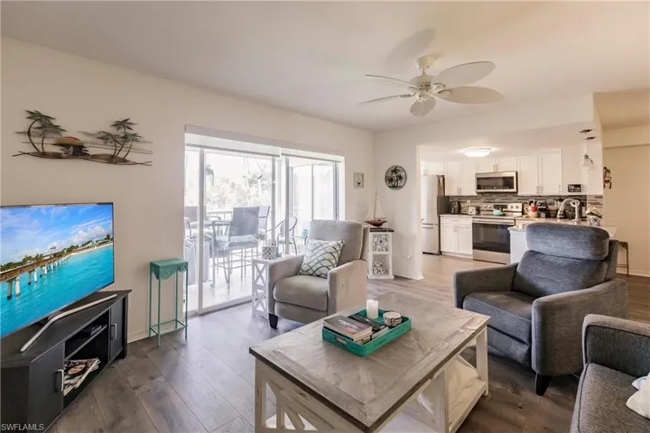 7360 Glenmoor LN # 4205, NAPLES FL 34104