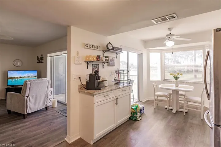 7360 Glenmoor LN # 4205, NAPLES FL 34104