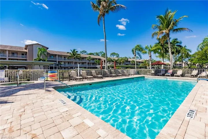 7360 Glenmoor LN # 4205, NAPLES FL 34104