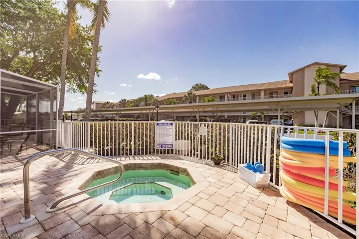 7360 Glenmoor LN # 4205, NAPLES FL 34104