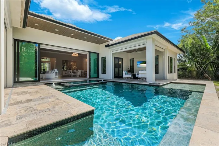 760  Park Shore  DR, Naples, FL 34103
