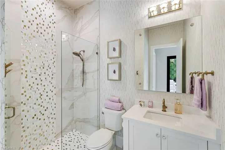 760  Park Shore  DR, Naples, FL 34103
