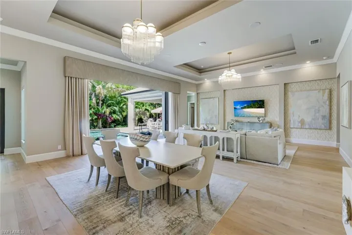 760  Park Shore  DR, Naples, FL 34103