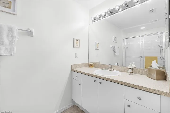 4219  Bellasol  CIR, Fort Myers, FL 33916