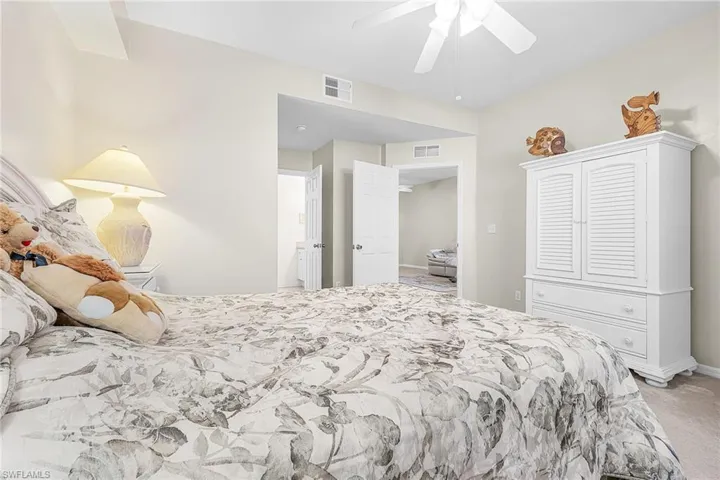 4219  Bellasol  CIR, Fort Myers, FL 33916