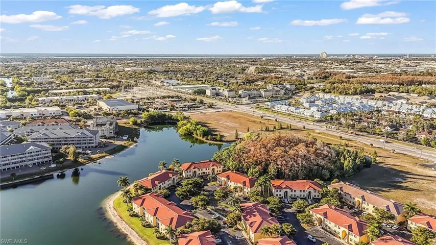 4219  Bellasol  CIR, Fort Myers, FL 33916