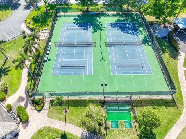 Birds eye view of property