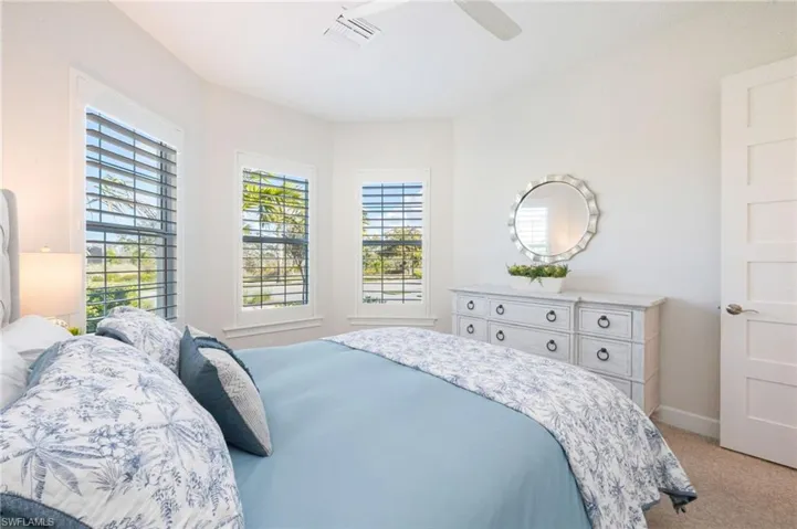 6439  Negril Isle  DR, Naples, FL 34113