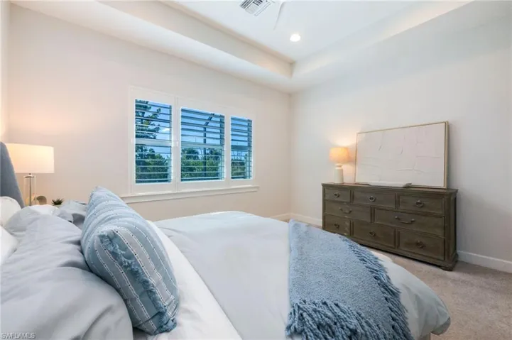 6439  Negril Isle  DR, Naples, FL 34113