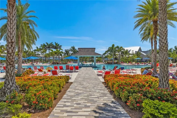 6439  Negril Isle  DR, Naples, FL 34113