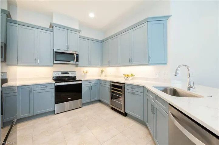 6439  Negril Isle  DR, Naples, FL 34113