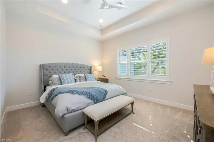 6439  Negril Isle  DR, Naples, FL 34113