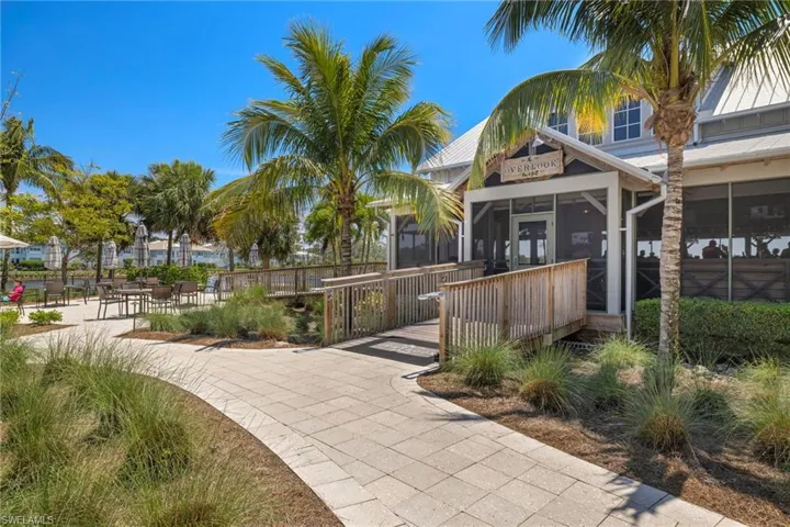 6439  Negril Isle  DR, Naples, FL 34113