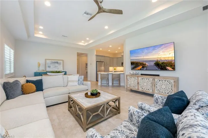 6439 Negril Isle Dr, Naples, Florida 34113