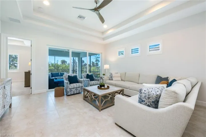 6439  Negril Isle  DR, Naples, FL 34113