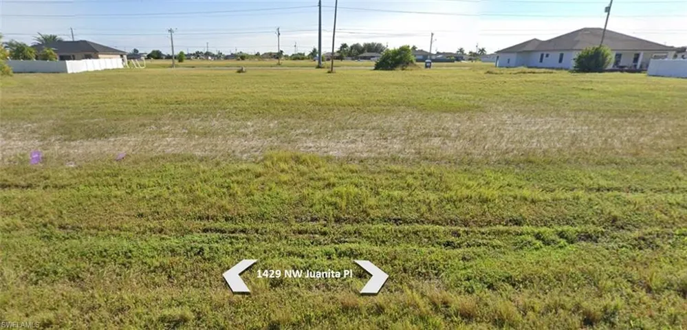 Frontal view of property
