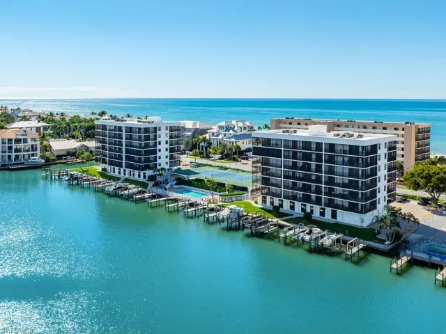Both Gulf and Bay views