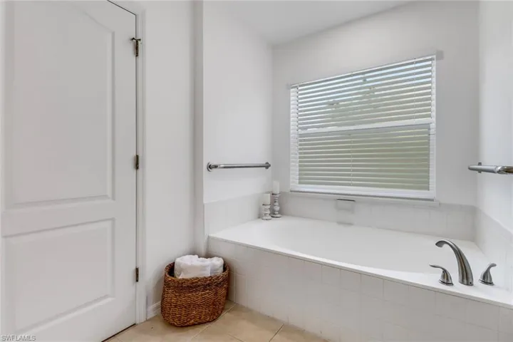 4787 Europa Dr, Naples, Florida 34105