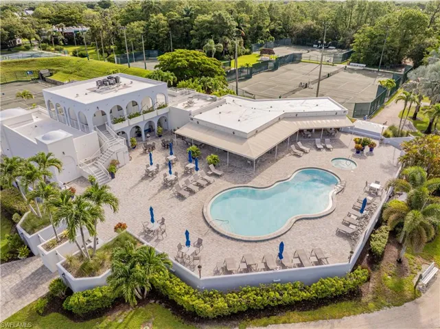 4787 Europa Dr, Naples, Florida 34105