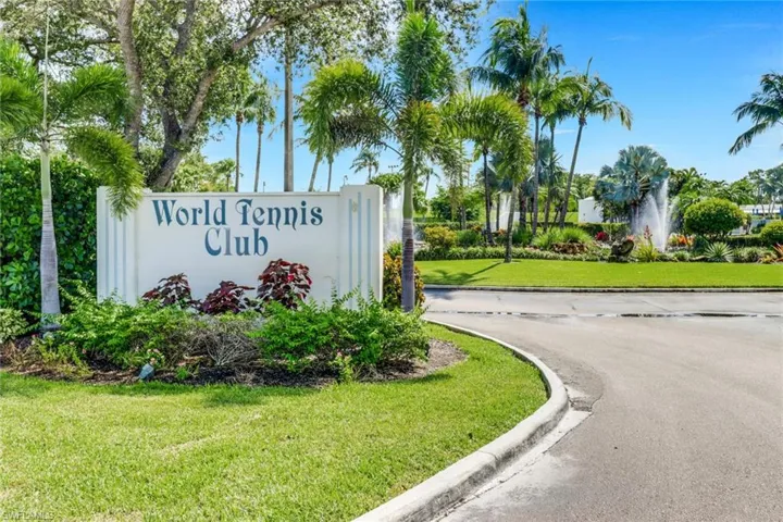 4787 Europa Dr, Naples, Florida 34105