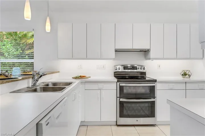4787 Europa Dr, Naples, Florida 34105