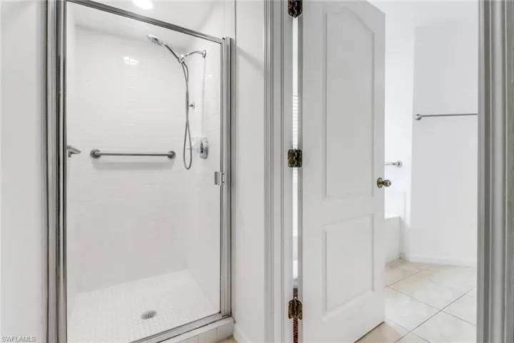 4787 Europa Dr, Naples, Florida 34105