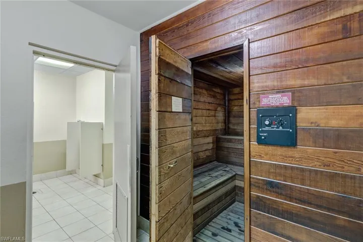 4787 Europa Dr, Naples, Florida 34105