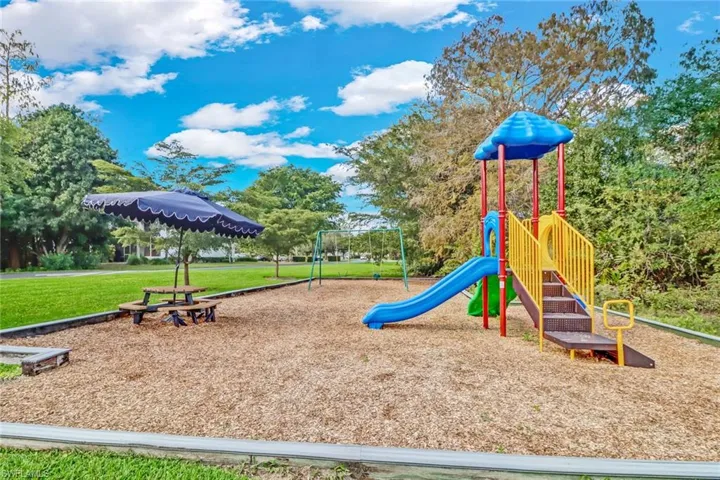 4787 Europa Dr, Naples, Florida 34105