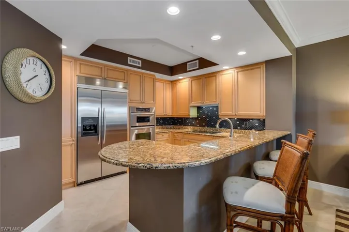Breakfast Bar - Kitchen