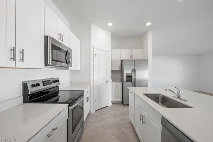 2800 43rd St Sw, Lehigh Acres Fl 33976